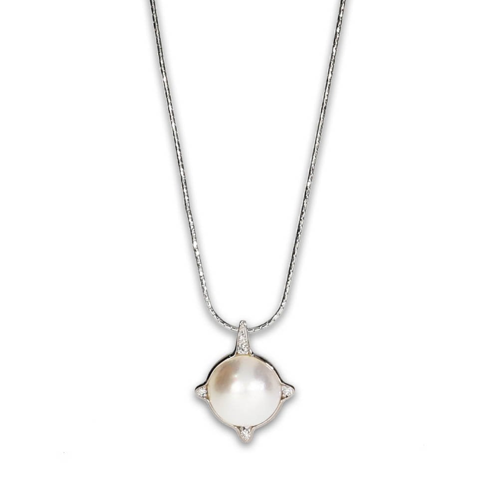 Mabe pearl and diamond pendant